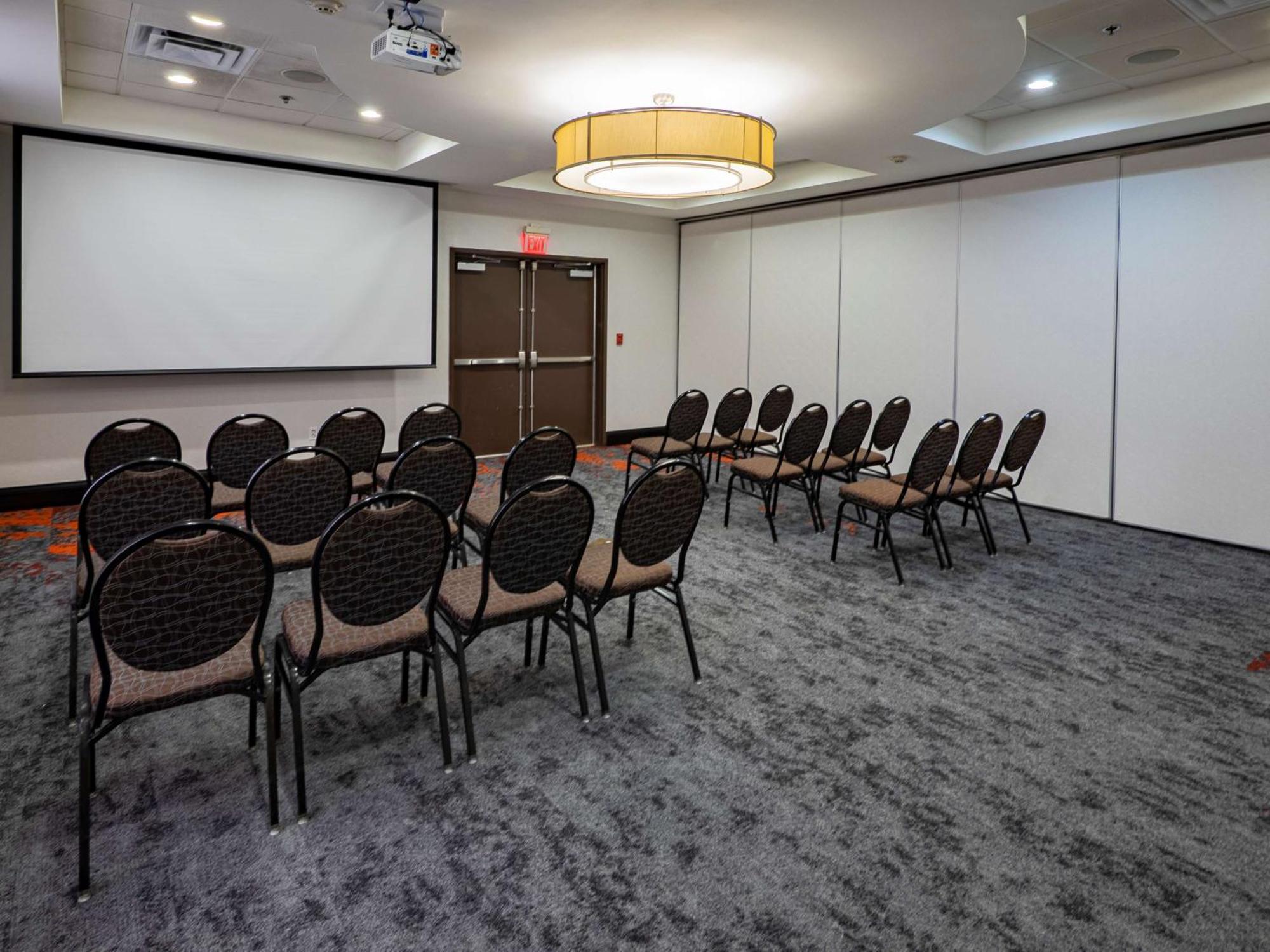 Hilton Garden Inn Atlanta South-Mcdonough Bagian luar foto