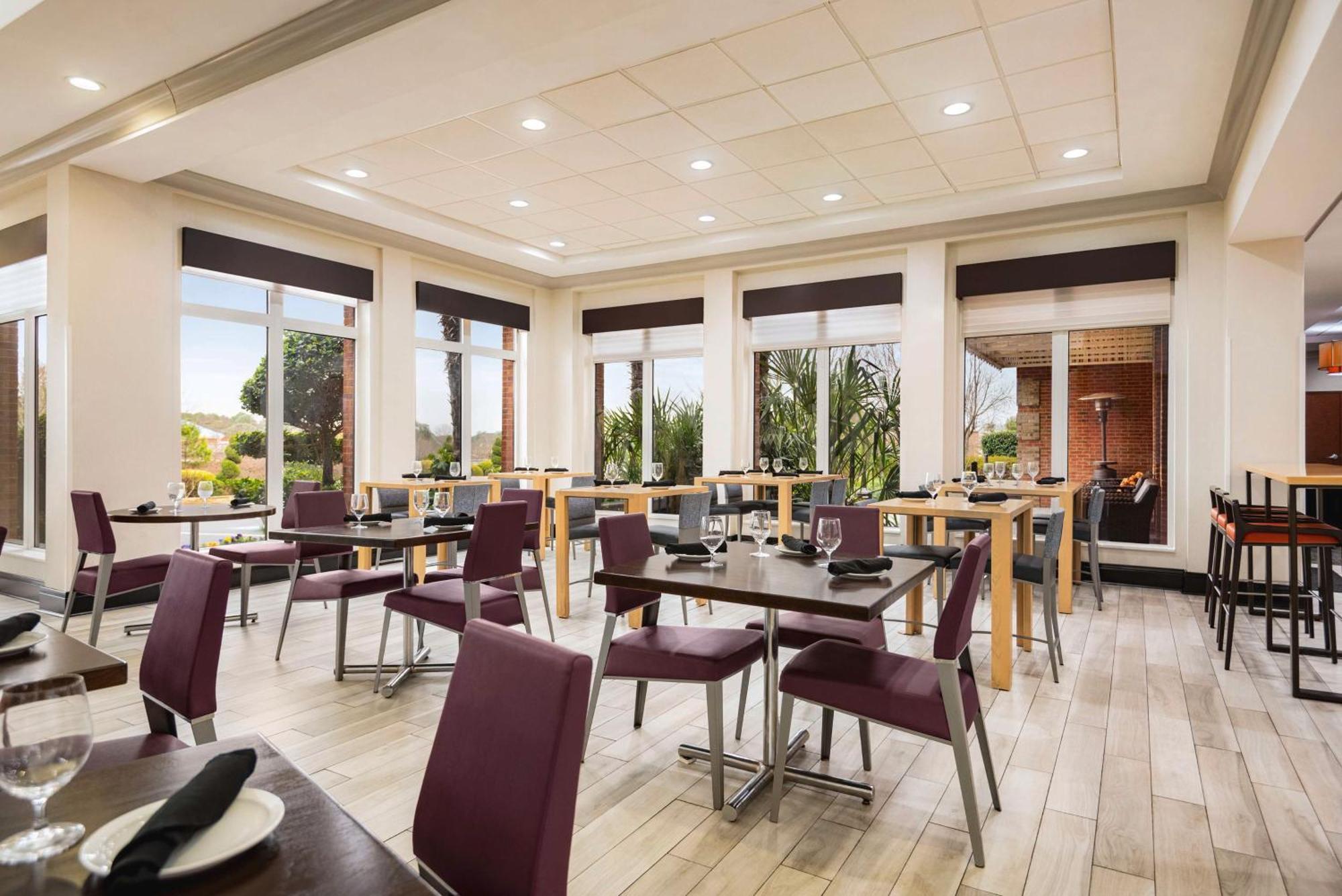 Hilton Garden Inn Atlanta South-Mcdonough Bagian luar foto